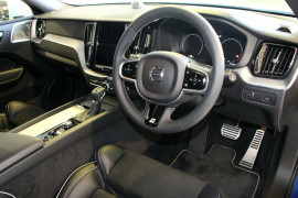 2017 MY18 Volvo XC60 UZ T6 R-Design Wagon
