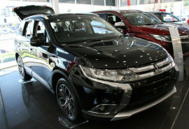 Mitsubishi Outlander Exceed AWD Diesel ZK
