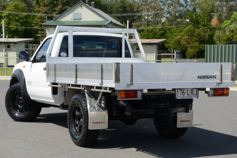 Nissan navara cab chassis for sale #5