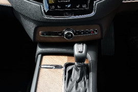 2017 MY18 Volvo XC90 L Series D5 Inscription Sedan
