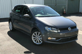 Volkswagen Polo Urban + 6R