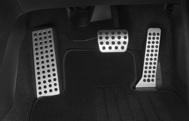 <img src="Alloy Pedal Covers (AT)