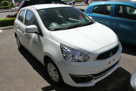 Mitsubishi Mirage ES LA