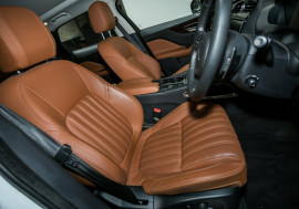 2016 MY17 Jaguar F-PACE X761 MY17 30d AWD Portfolio Wagon