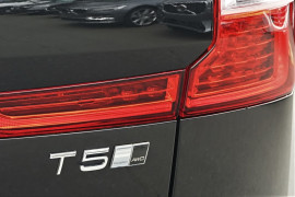 2017 MY18 Volvo XC60 UZ T5 Inscription Sedan