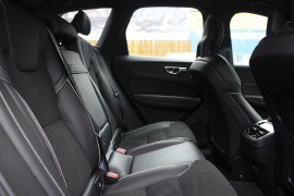 2017 MY18 Volvo XC60 UZ T6 R-Design Wagon