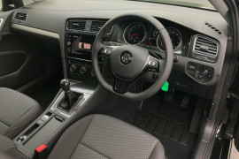2017 Volkswagen Golf 7.5 110TSI Trendline Hatchback