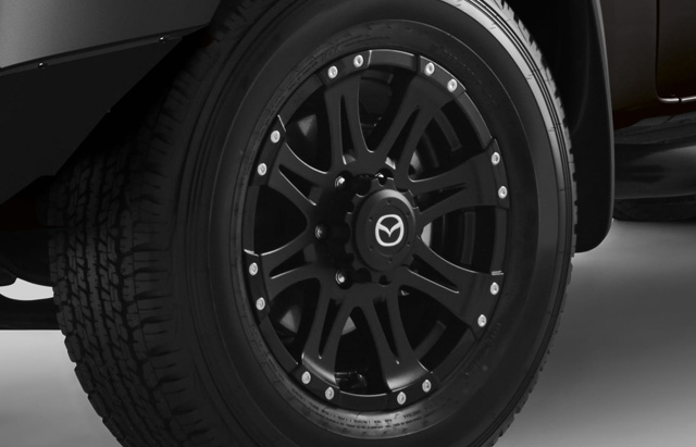 <img src="16" 8-Spoke Black Alloy Wheel