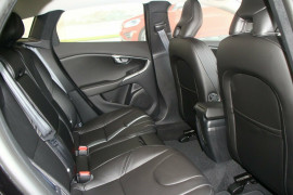 2016 MY17 Volvo V40 M Series T4 Inscription Hatchback