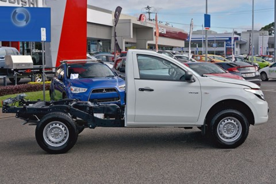 2017 Mitsubishi Triton GLX Single Cab Chassis 2WD Petrol for sale in