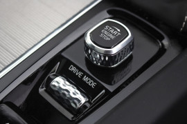 2017 MY18 Volvo XC60 UZ T6 R-Design Wagon