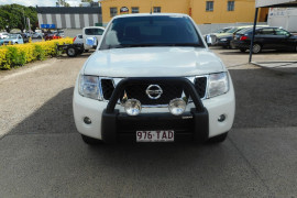 Nissan Navara ST-X BLACKLINE D40 Series 5