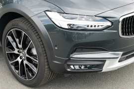 2016 MY17 Volvo V90 Cross Country D5 Inscription Hatch