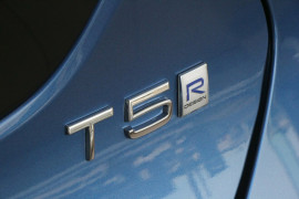 2017 Volvo V40 M Series T5 R-Design Hatchback