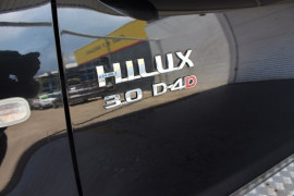 toyota hilux sr5 dual cab 4x4 3 0dt #6