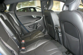 2017 Volvo V40 M Series T5 R-Design Hatchback