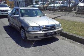 Mercedes-Benz C200 W202