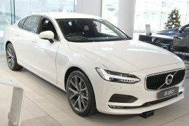 Volvo S90 T5 Momentum P Series