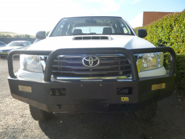 Toyota hilux dual cab cab chassis