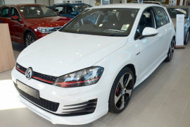 Volkswagen Golf GTI 7