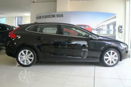 2016 MY17 Volvo V40 M Series T4 Inscription Hatchback