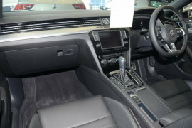 2016 MY17 Volkswagen Passat Sedan 3C (B8) 206TSI R-Line Sedan