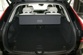 2017 MY18 Volvo XC60 UZ T5 Inscription Wagon