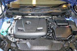 2017 MY18 Volvo V40 M Series T5 R-Design Sedan