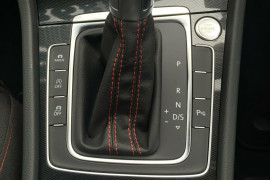 2017 Volkswagen Golf 7 GTI Hatchback