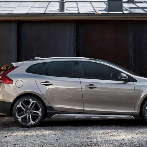 V40 Cross Country