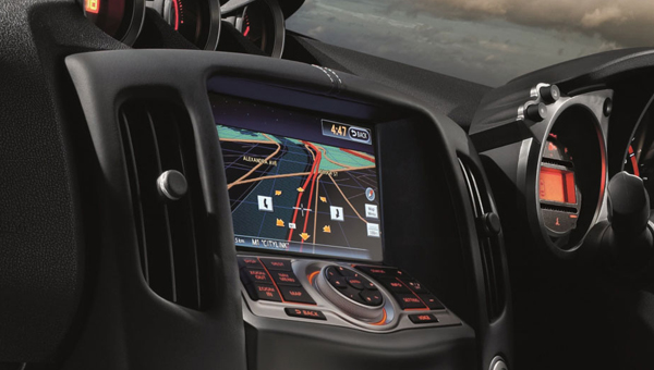 370Z Coupe Everything you need in one easy to use touchscreen.
