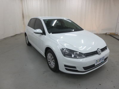 Volkswagen Golf 90TSI VII Turbo