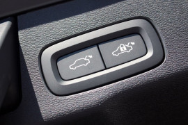 2017 MY18 Volvo XC60 UZ T6 R-Design Wagon