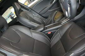 2017 Volvo V40 M Series T5 R-Design Hatchback