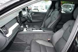 2017 MY18 Volvo XC60 UZ T5 Inscription Sedan