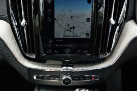 2017 MY18 Volvo XC60 UZ T5 Inscription Sedan