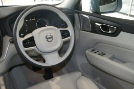 2017 MY18 Volvo XC60 UZ D4 Inscription Wagon