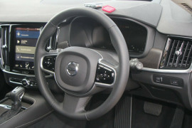 2017 Volvo V90 Cross Country D5 Inscription Wagon