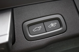 2017 MY18 Volvo XC60 UZ D5 R-Design Wagon