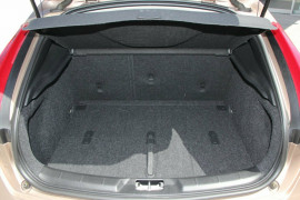 2016 MY17 Volvo V40 Cross Country M Series D4 Inscription Hatchback