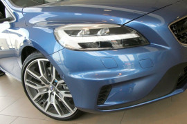 2017 Volvo V40 M Series T5 R-Design Hatchback