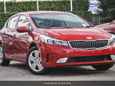 Kia Cerato Hatch S with AV YD