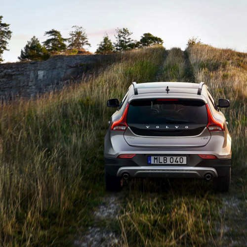V40 Cross Country