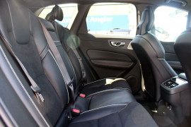 2017 MY18 Volvo XC60 UZ T6 R-Design Wagon