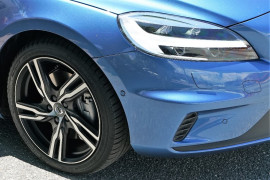 2017 MY18 Volvo V40 M Series T5 R-Design Sedan