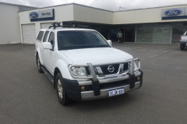 Nissan Navara ST D40