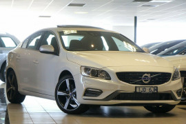 Volvo S60 T5 Adap Geartronic R-Design F Series MY17