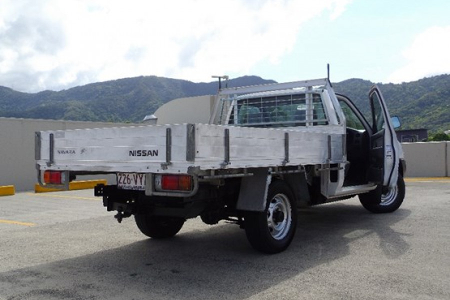 Nissan navara cab chassis 4x2 #6