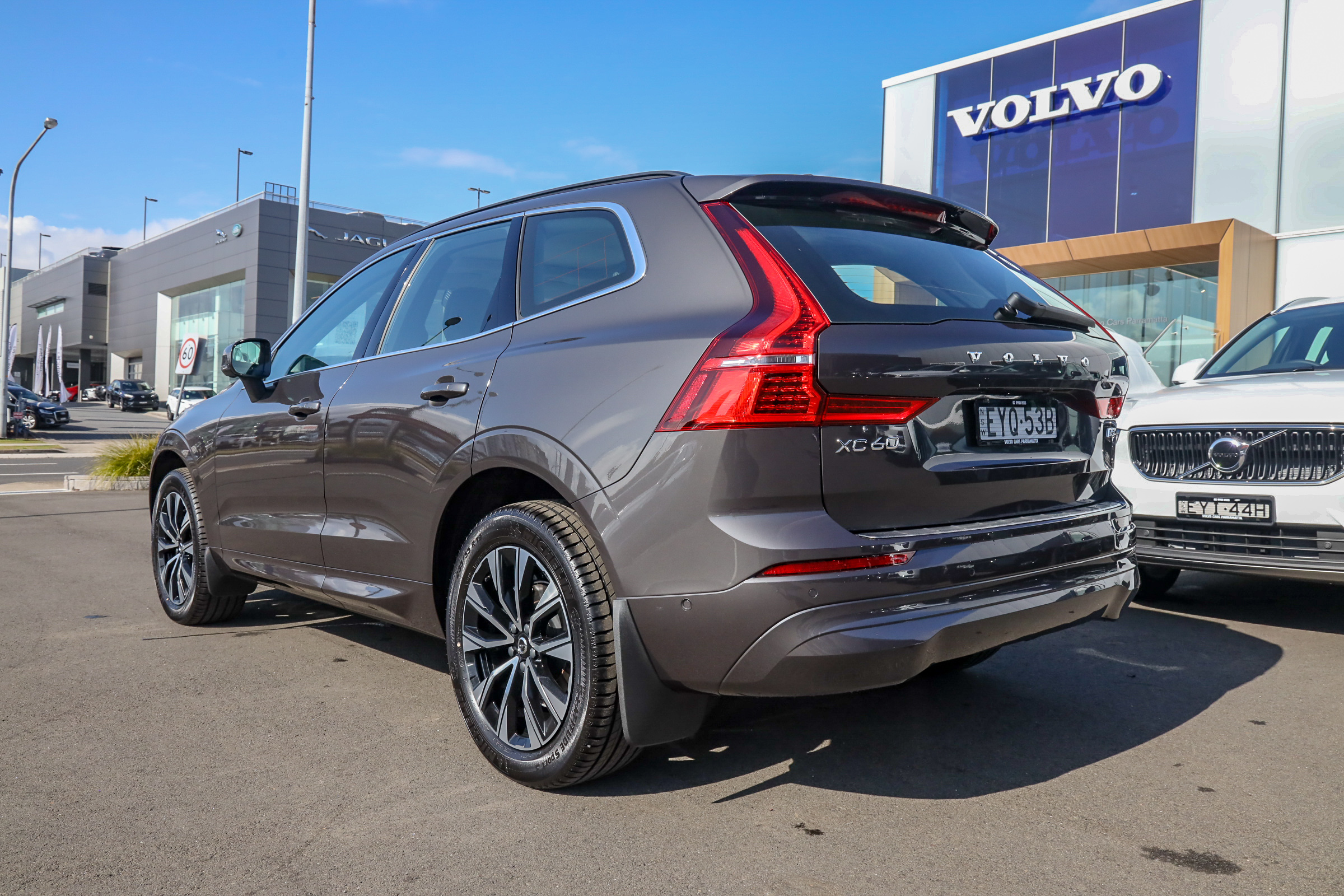 Demo 2023 Volvo XC60 Plus B5 10436312 Parramatta Sales NSW