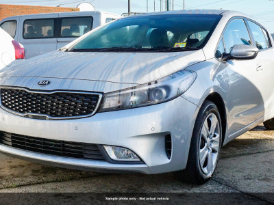 Kia Cerato Hatch S with AV YD